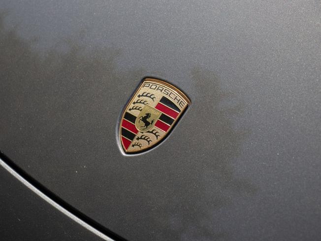 PORSCHE 718 Cayman Photo 26