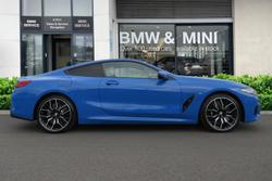 BMW 8 Series Photo 3