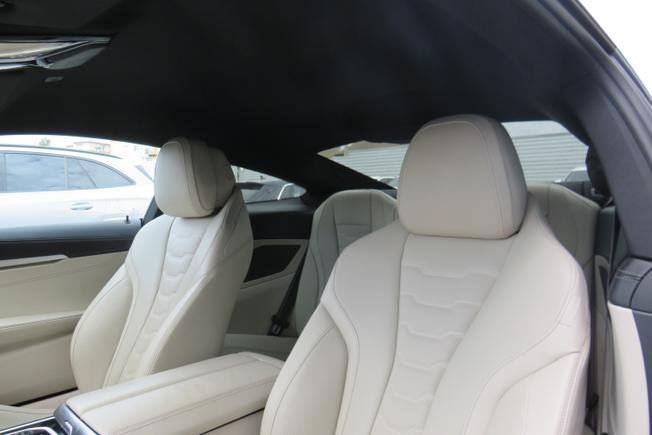 BMW 8 Series Photo 35