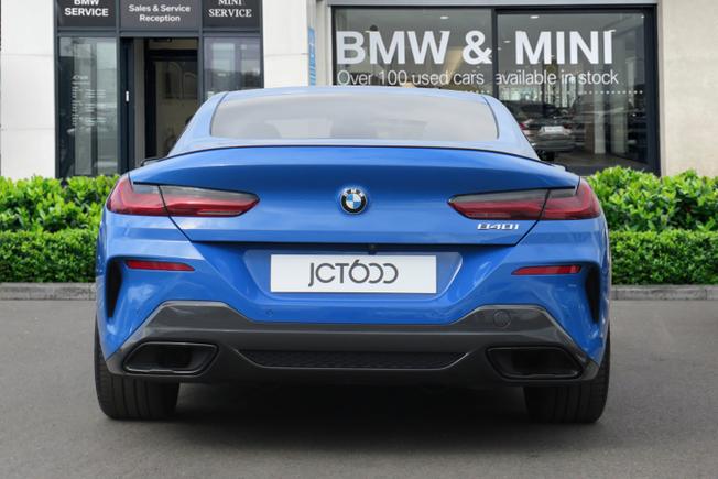 BMW 8 Series Photo 5