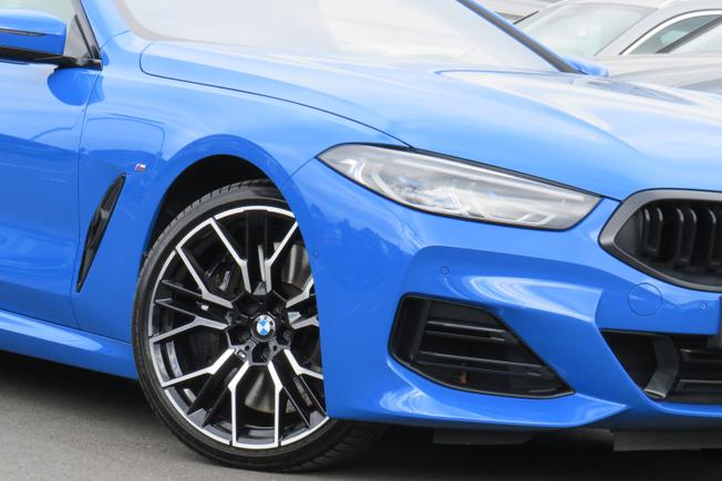 BMW 8 Series Photo 6