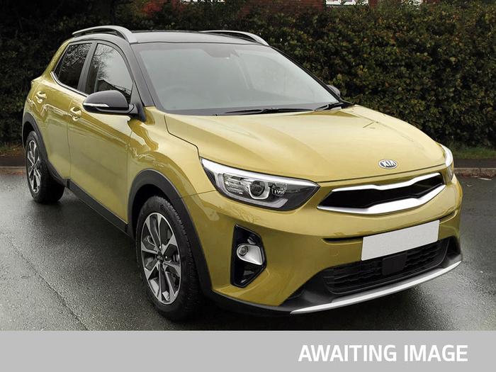 KIA Stonic 1.0 TGDi FIRST EDITION in Zest Yellow £13,500