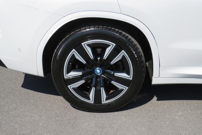 BMW Ix3 Photo 11
