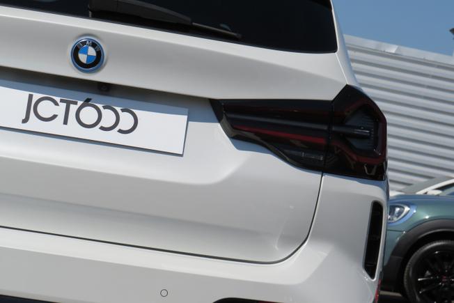 BMW Ix3 Photo 13
