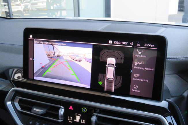 BMW Ix3 Photo 21