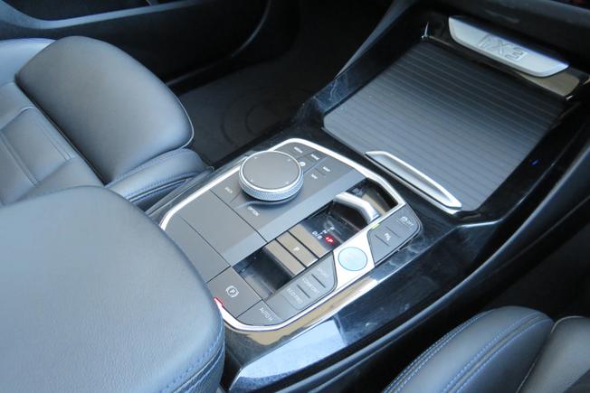 BMW Ix3 Photo 31