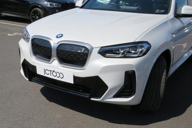 BMW Ix3 Photo 8
