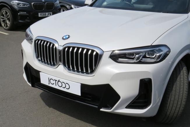 BMW X3 Photo 8