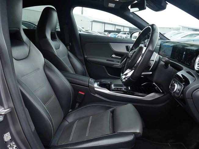 MERCEDES-BENZ CLA Class Photo 37