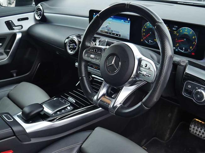 MERCEDES-BENZ CLA Class Photo 39