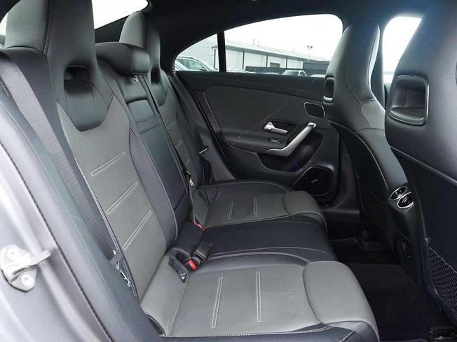 MERCEDES-BENZ CLA Class Photo 40