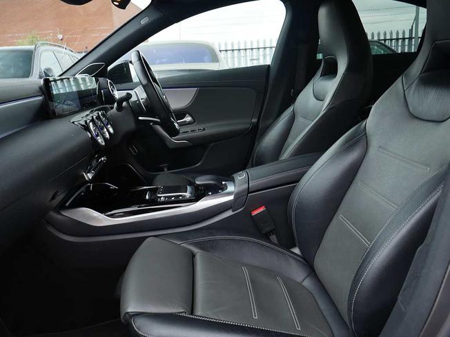 MERCEDES-BENZ CLA Class Photo 49