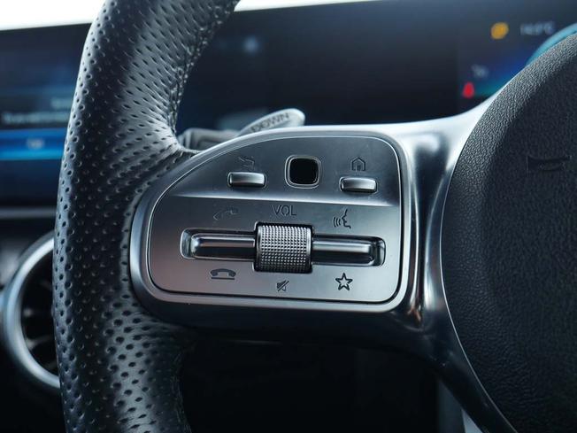 MERCEDES-BENZ CLA Class Photo 12