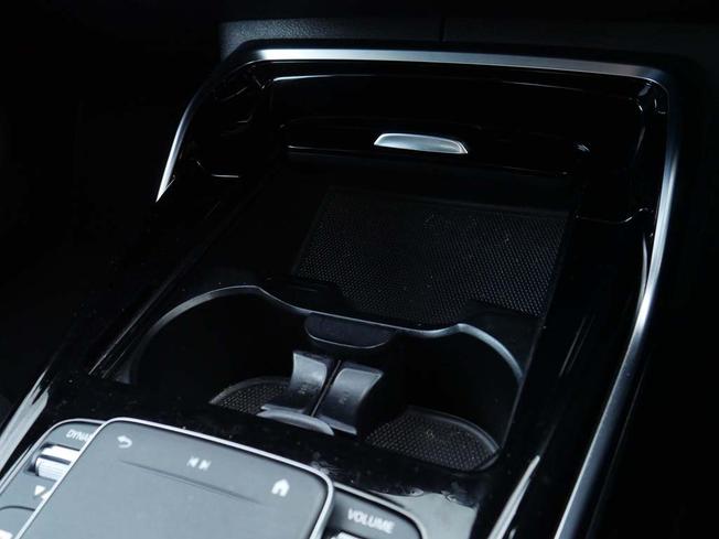 MERCEDES-BENZ CLA Class Photo 19