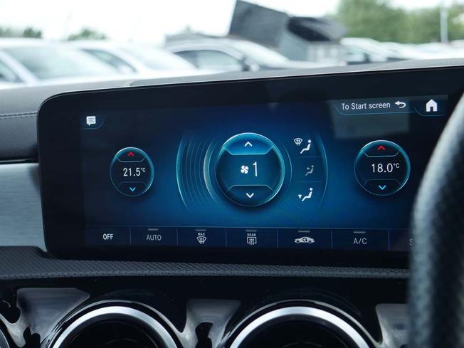 MERCEDES-BENZ CLA Class Photo 34