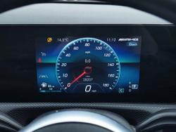 MERCEDES-BENZ CLA Class Photo 4