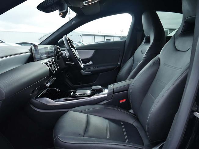 MERCEDES-BENZ CLA Class Photo 49
