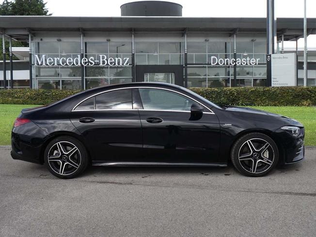 MERCEDES-BENZ CLA Class Photo 7