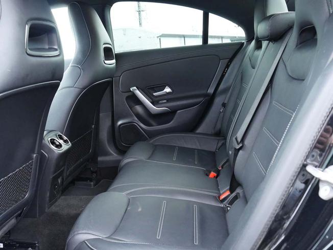 MERCEDES-BENZ CLA Class Photo 8