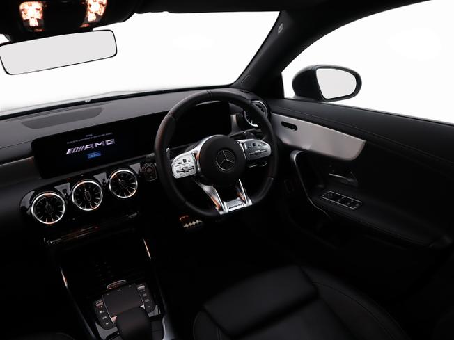 MERCEDES-BENZ CLA Class Photo 21