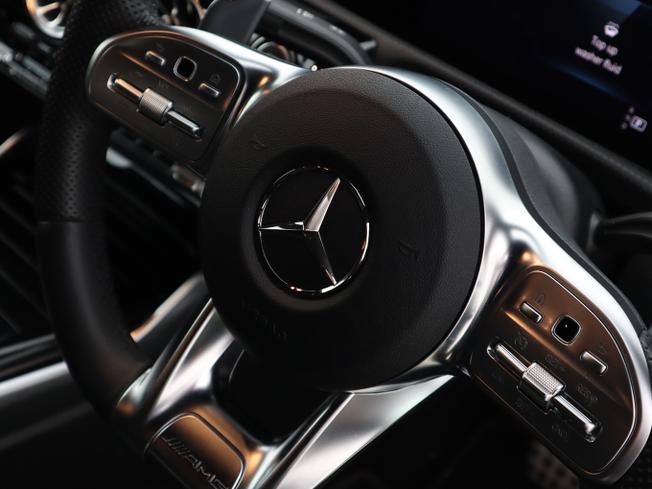 MERCEDES-BENZ CLA Class Photo 24