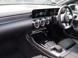 MERCEDES-BENZ A Class Photo 3