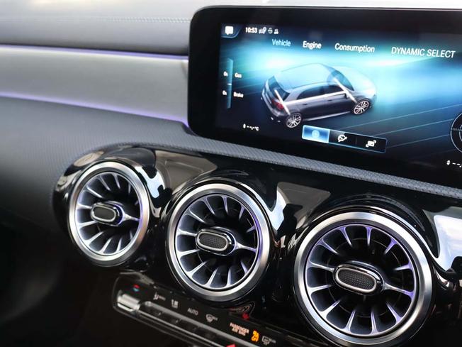 MERCEDES-BENZ A Class Photo 40