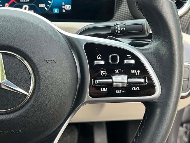 MERCEDES-BENZ A Class Photo 22