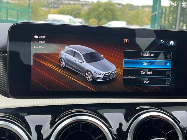 MERCEDES-BENZ A Class Photo 30