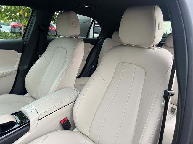 MERCEDES-BENZ A Class Photo 35