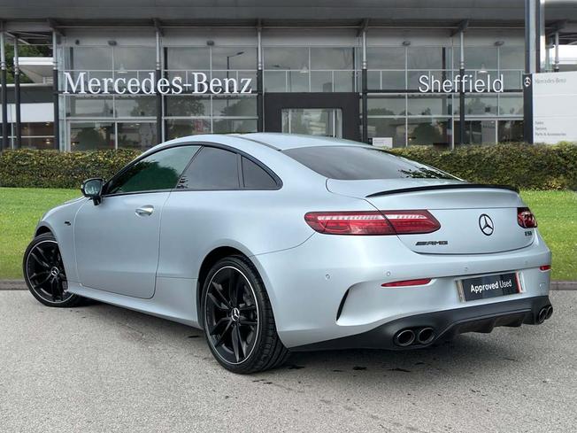 MERCEDES-BENZ E Class Photo 2