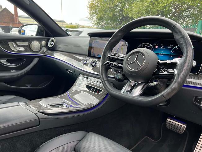 MERCEDES-BENZ E Class Photo 21