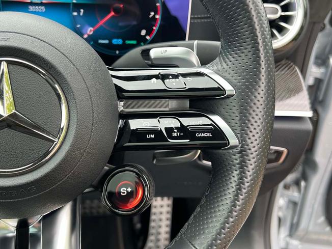 MERCEDES-BENZ E Class Photo 23