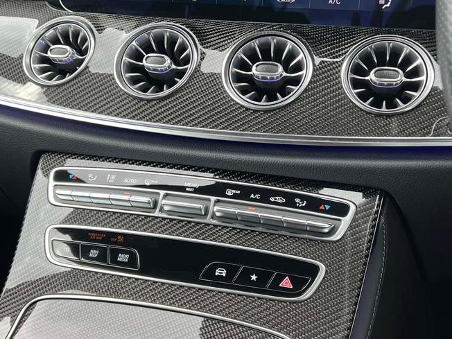 MERCEDES-BENZ E Class Photo 38