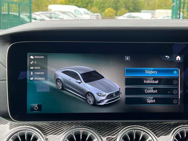 MERCEDES-BENZ E Class Photo 39