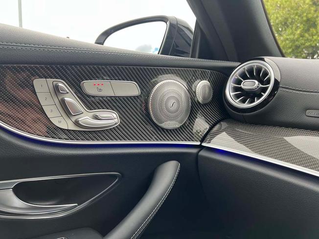 MERCEDES-BENZ E Class Photo 46