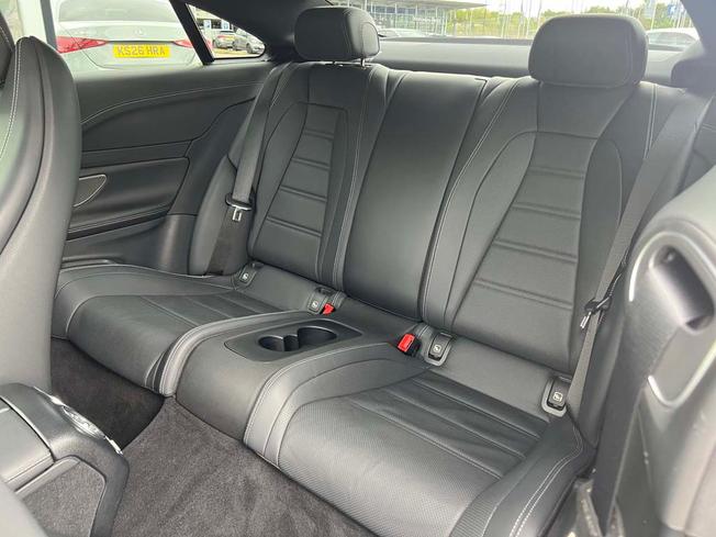 MERCEDES-BENZ E Class Photo 8