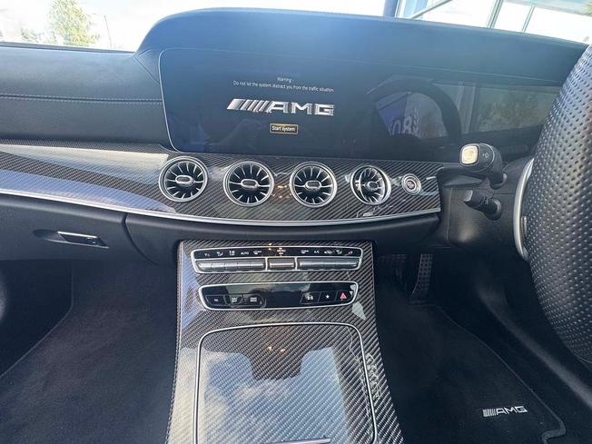 MERCEDES-BENZ E Class Photo 26