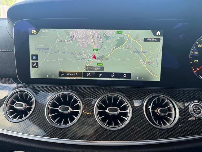 MERCEDES-BENZ E Class Photo 31