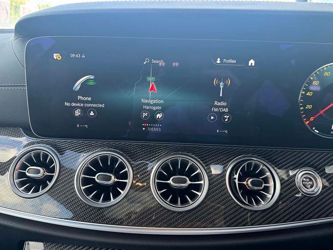 MERCEDES-BENZ E Class Photo 5