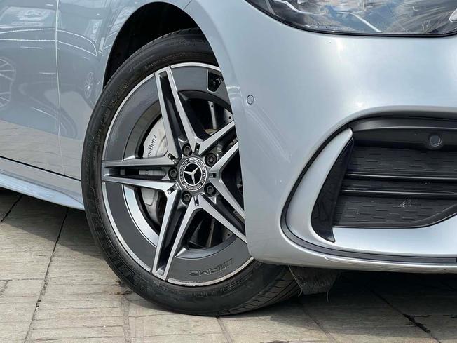 MERCEDES-BENZ C Class Photo 15