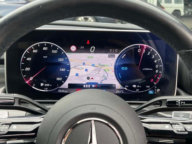 MERCEDES-BENZ C Class Photo 4