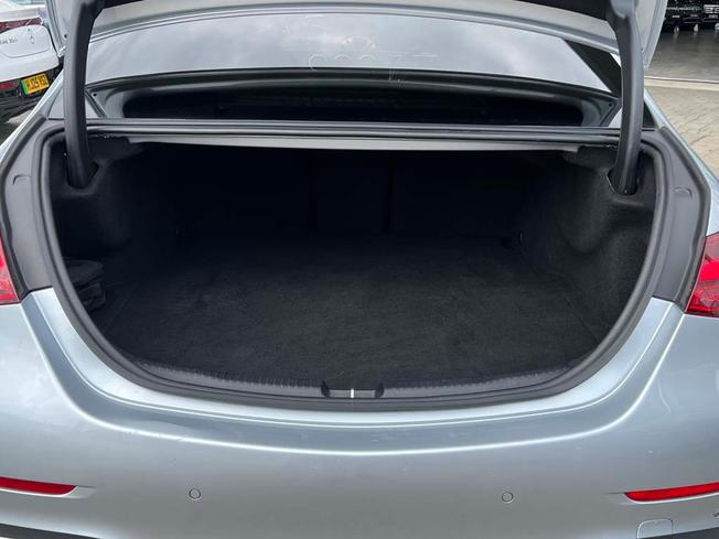 MERCEDES-BENZ C Class Photo 9