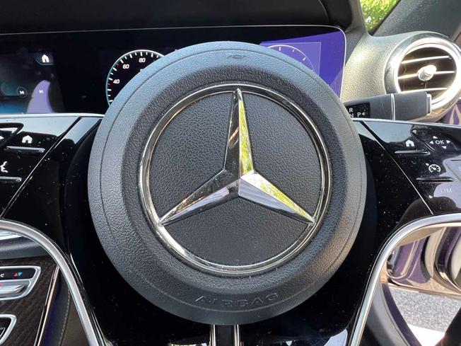 MERCEDES-BENZ E Class Photo 23