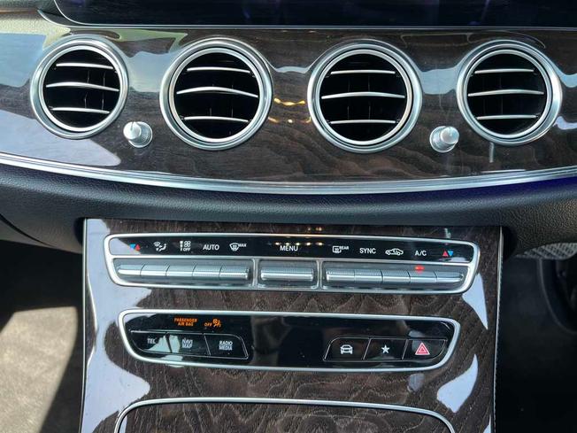 MERCEDES-BENZ E Class Photo 35
