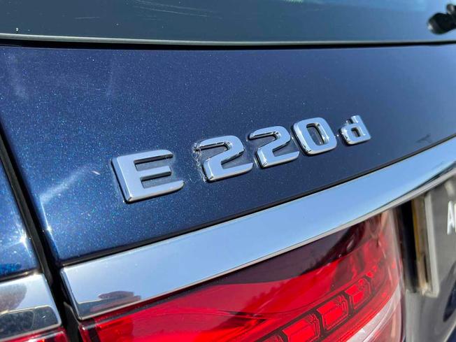 MERCEDES-BENZ E Class Photo 37