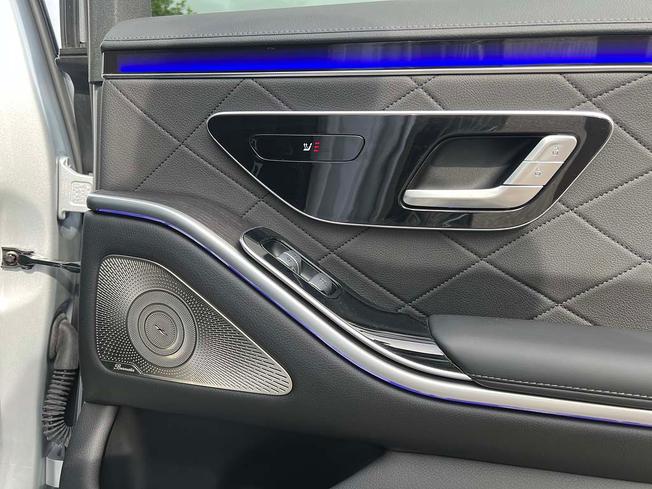 MERCEDES-BENZ S Class Photo 42