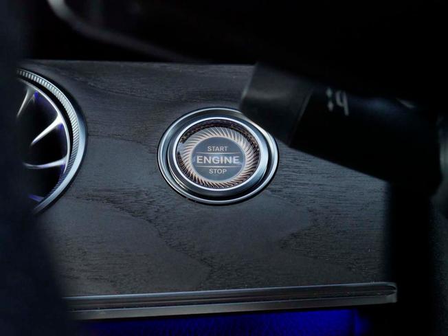 MERCEDES-BENZ E Class Photo 20