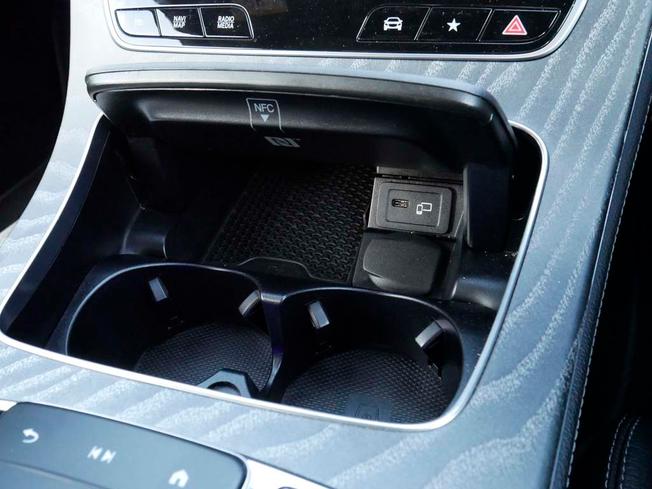 MERCEDES-BENZ E Class Photo 21