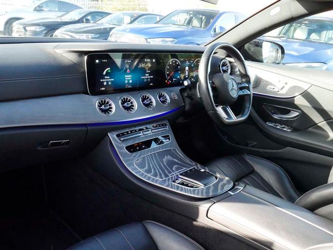 MERCEDES-BENZ E Class Photo 3